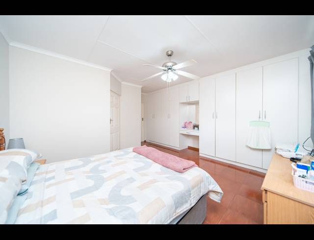 4 BEDROOM HOUSE FOR SALE IN DORCHESTER HEIGHTS